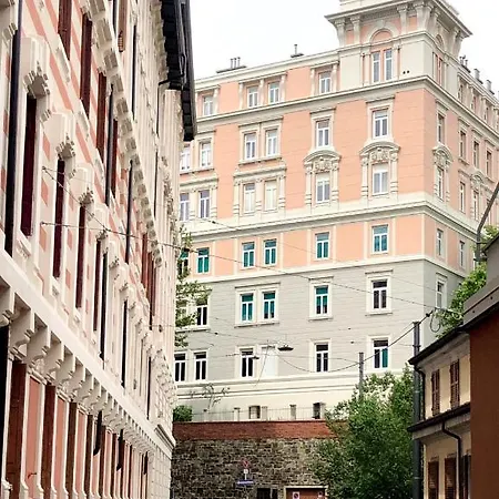 Casa Tigor Τεργέστη